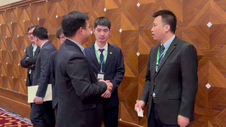 Argelia y China refuerzan cooperación económica en foro empresarial en Argel