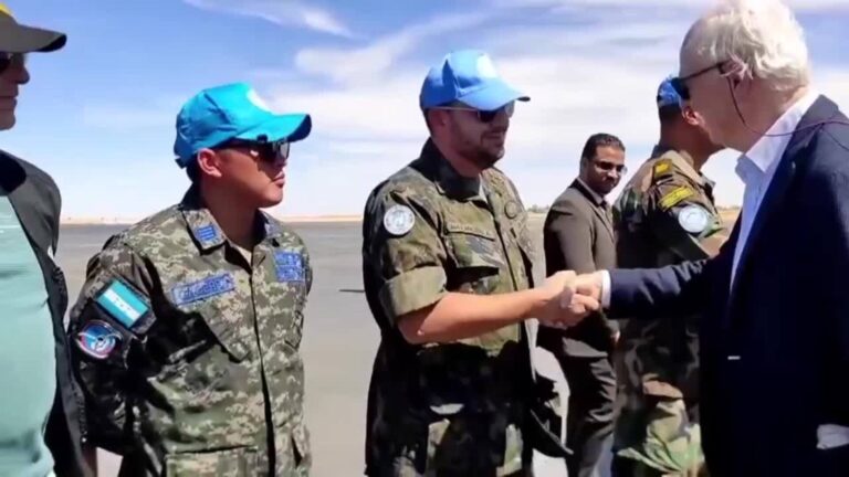 De Mistura llega a los campamentos saharauis para evaluar el proceso de paz en el Sáhara Occidental