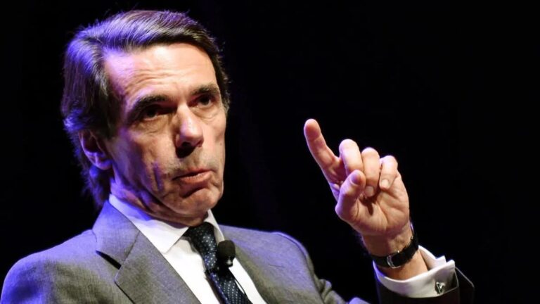 Aznar asegura que Chirac le presionó para ceder Ceuta, Melilla y el Sáhara Occidental a Marruecos