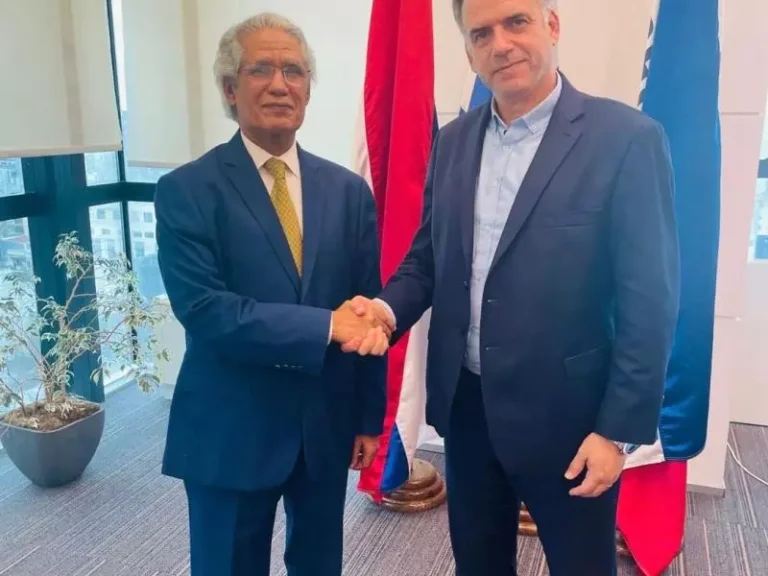 El presidente de Uruguay recibe al enviado personal de Brahim Ghali