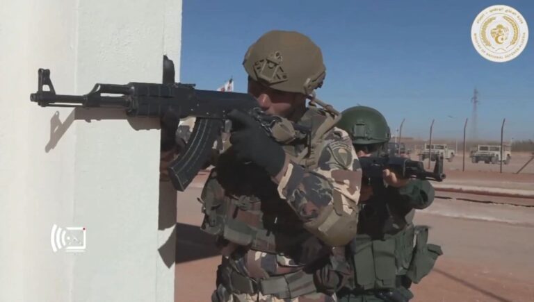 Argelia abate a tres contrabandistas marroquíes en un intento de cruce ilegal en Béchar