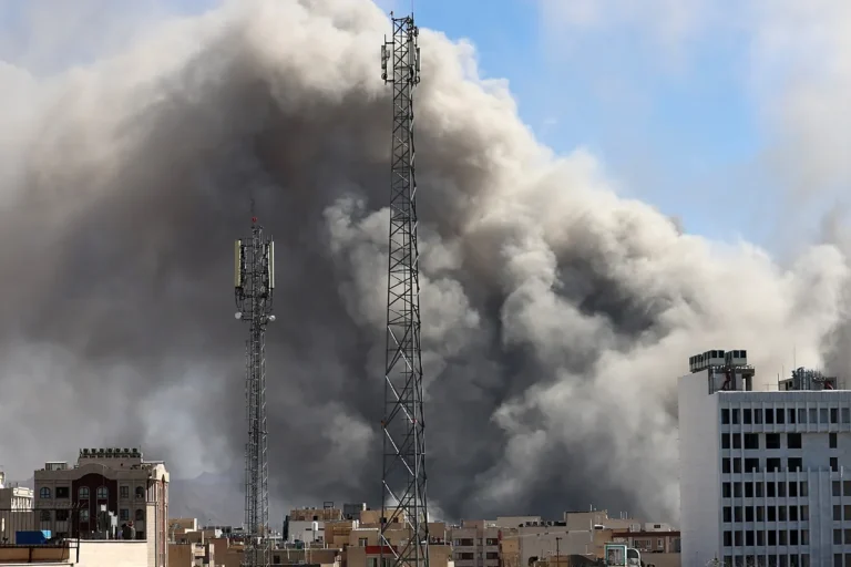 Oriente Medio al borde del abismo: la ofensiva contra Irán dispara el riesgo de una guerra regional