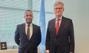 Encuentro entre representante del Frente POLISARIO y un funcionario de la ONU e cargado de operaciones de mantenimiento de la paz.